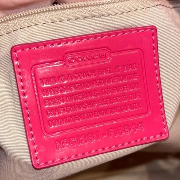 Coach LIKE NEW! Kyra Daisy Hot Pink Tote with Floral Accent Daisy Hangtag - Picture 7 of 14